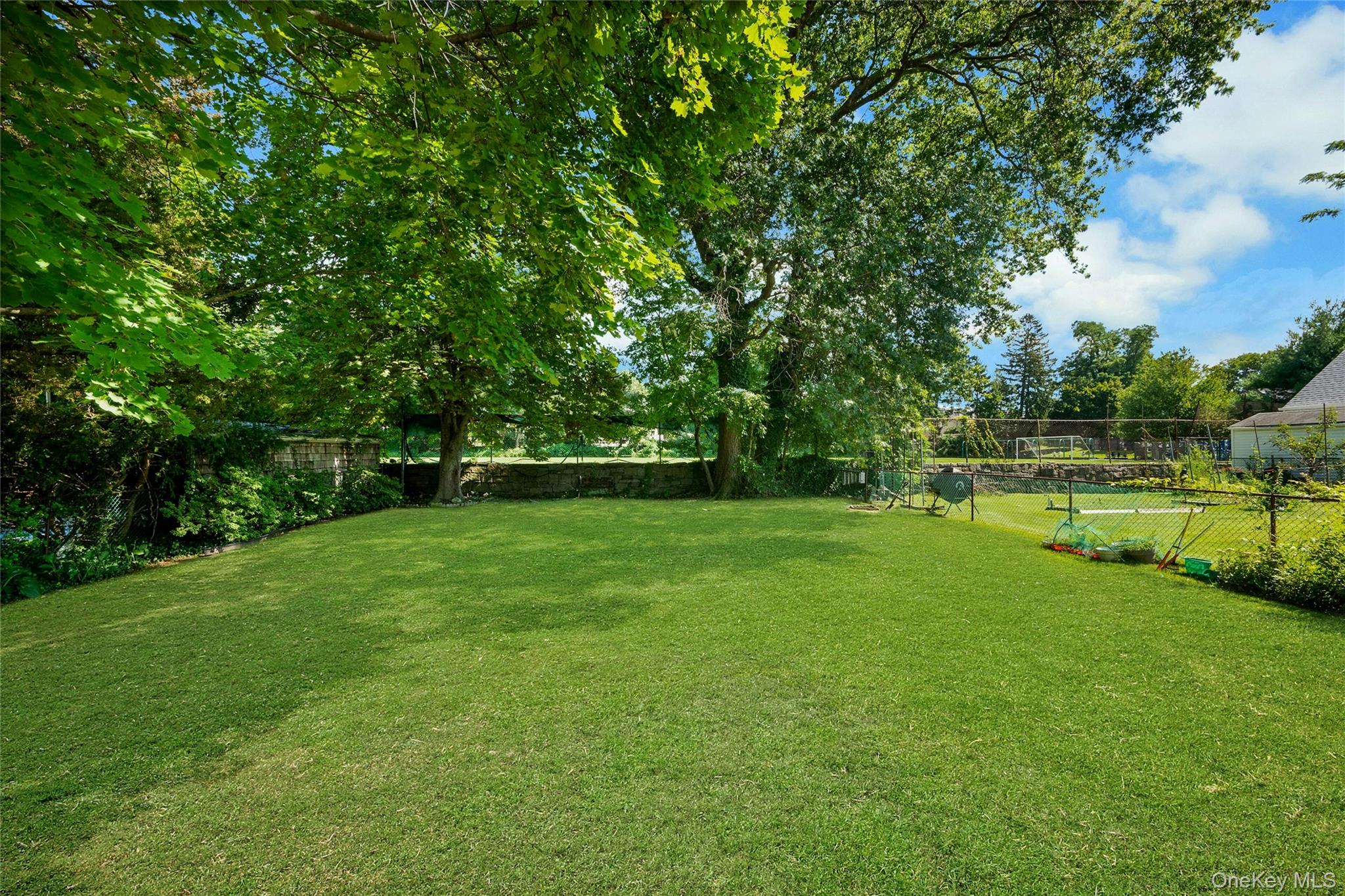 213 Florence Street – For Sale photo 40
