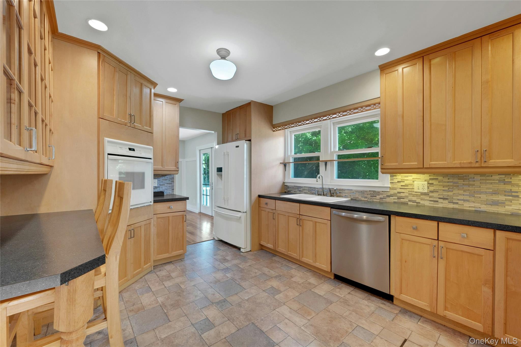 213 Florence Street – For Sale photo 16