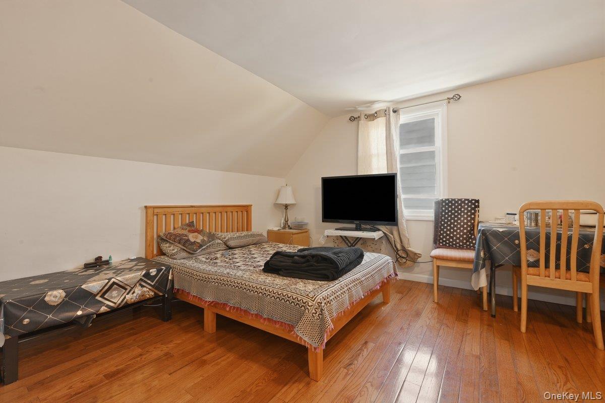 105 N Montague Street – For Sale photo 16