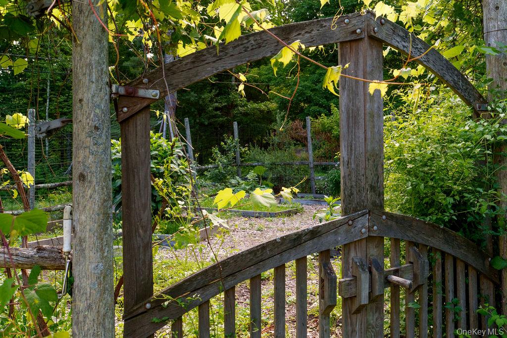 286 Manor Rock Road – For Sale photo 42