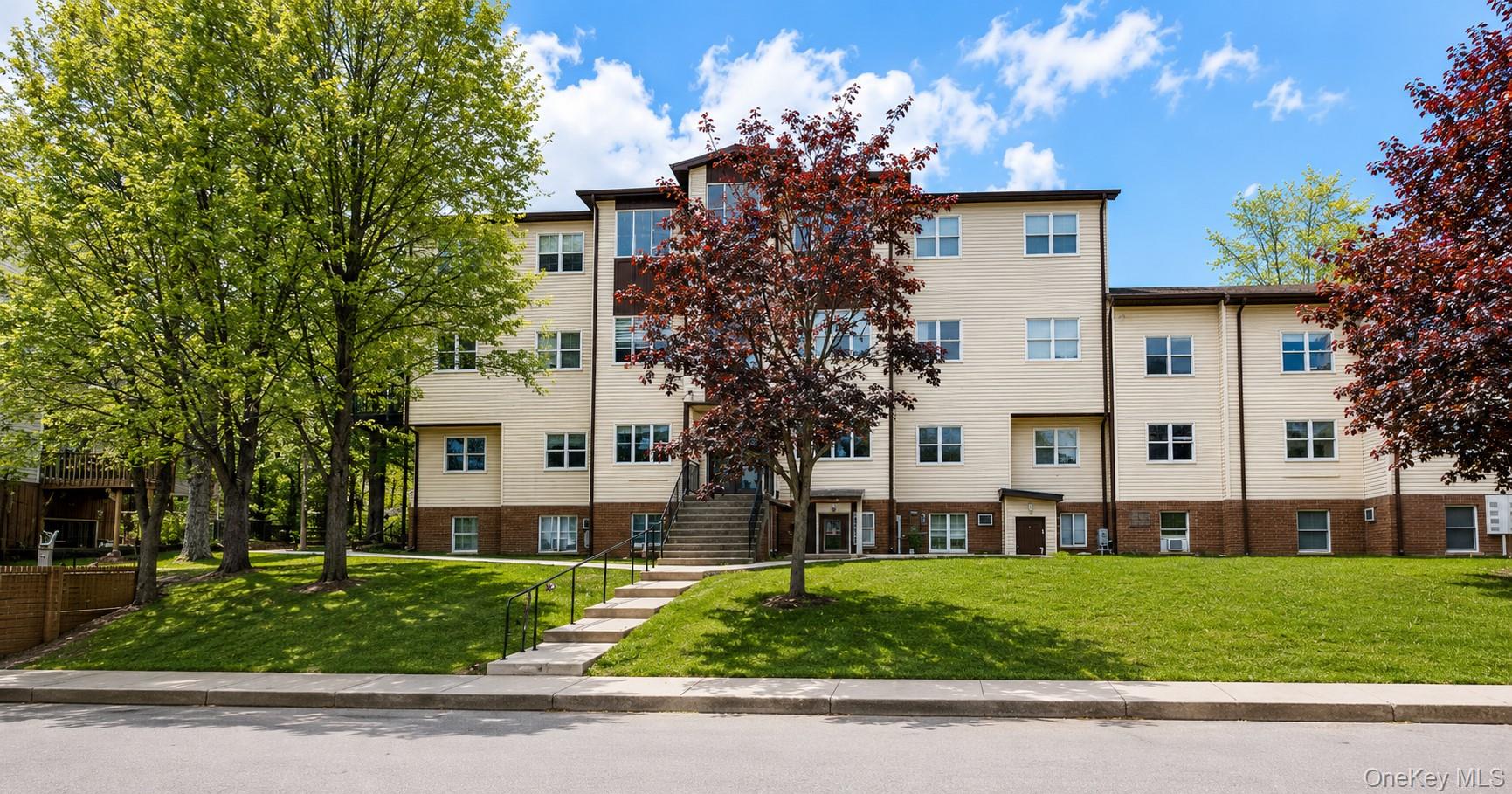 7 Stropkov Court, Unit 104