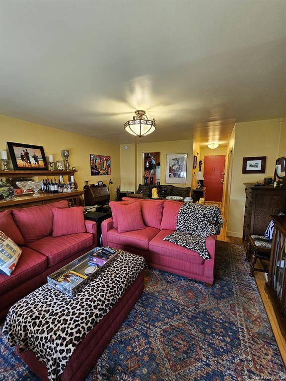 2750 Johnson Avenue, Unit 7L