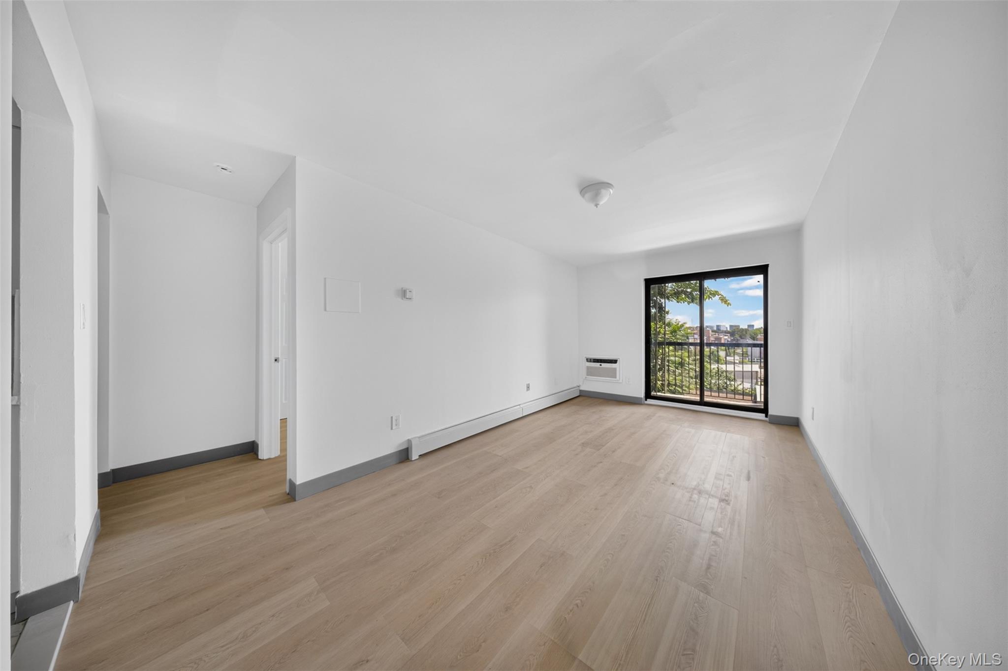42-11 108 St, Unit 3D photo 2