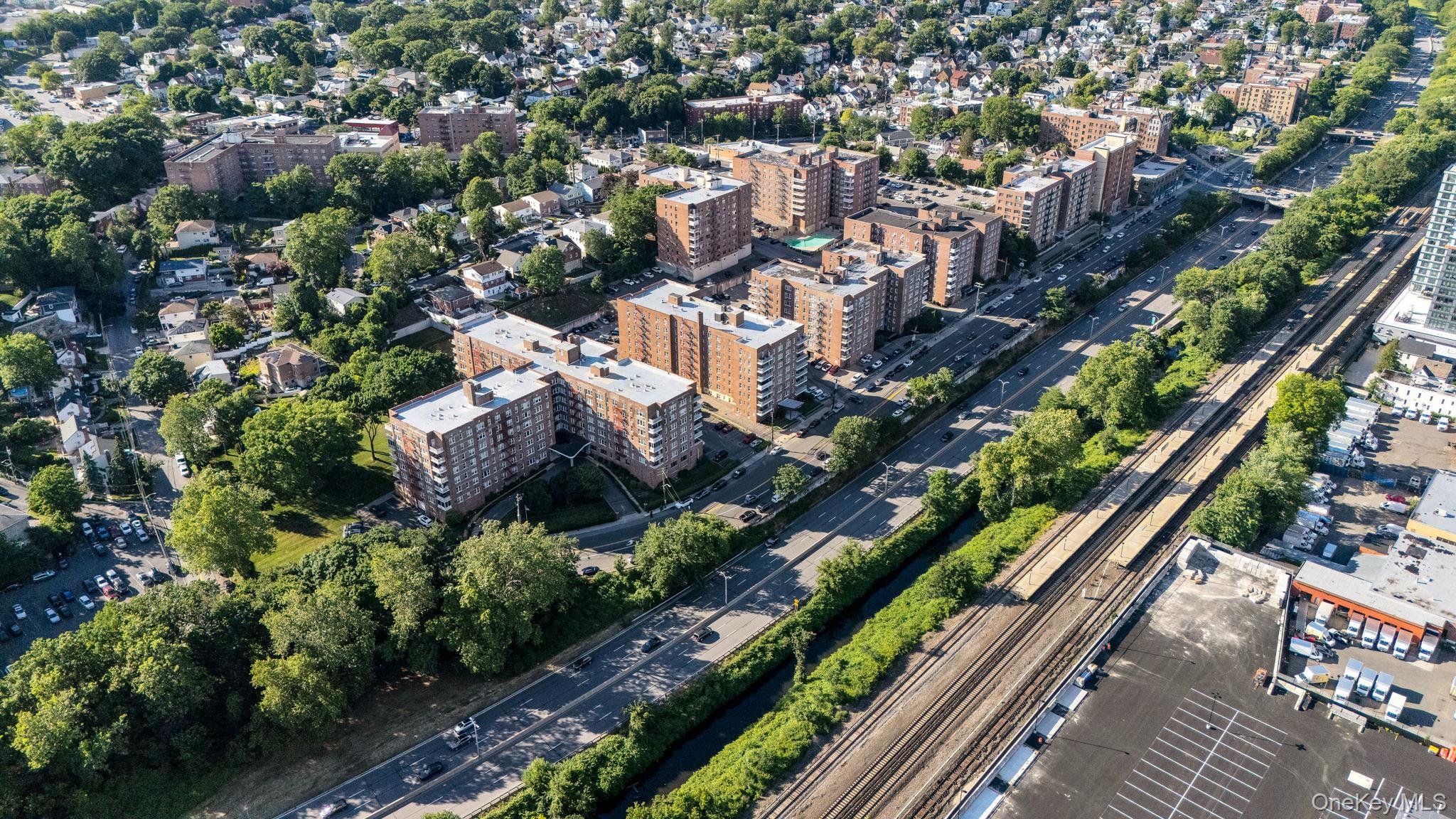 333 Bronx River Road, Unit 712 photo 25