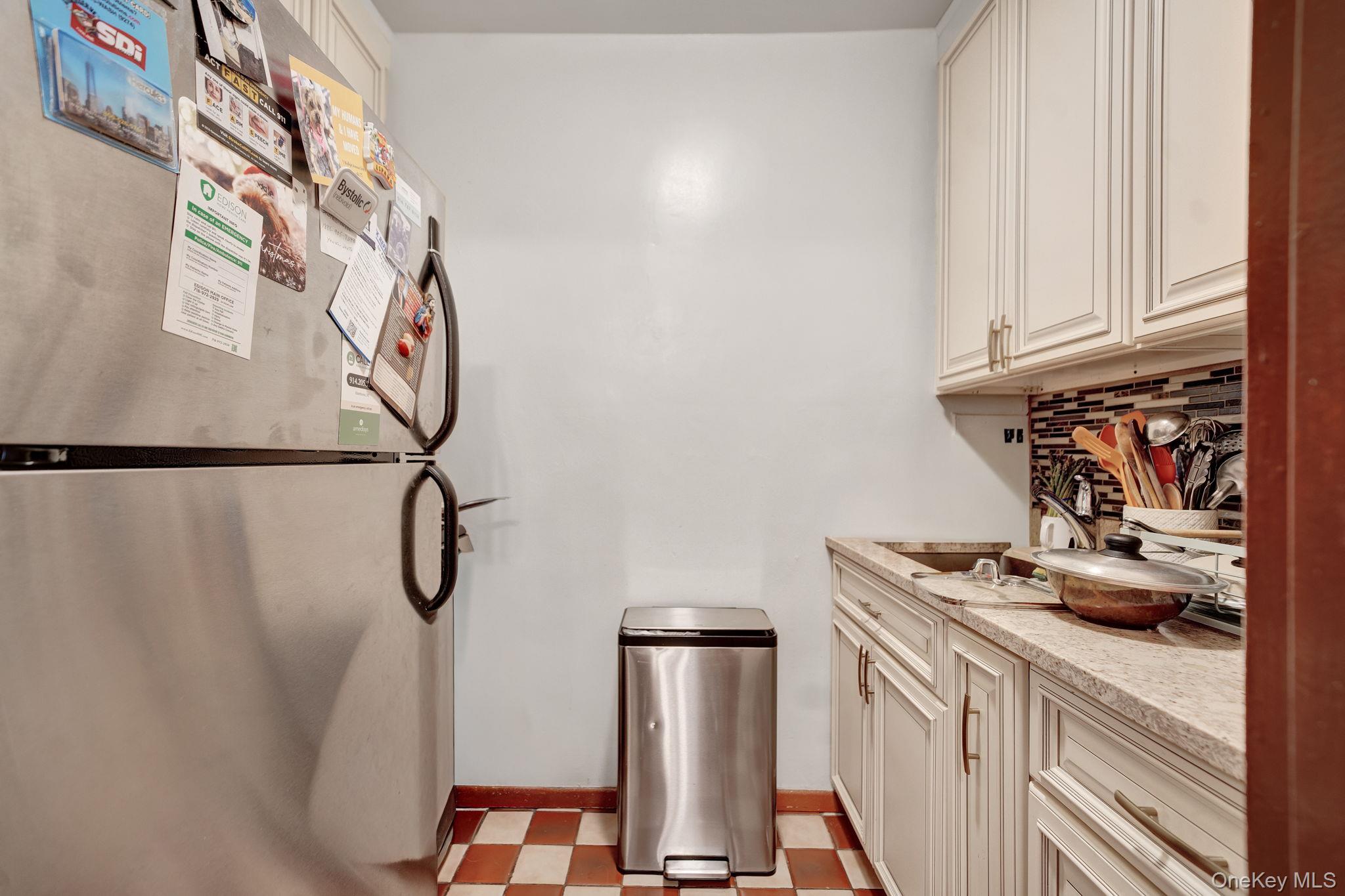 333 Bronx River Road, Unit 712 photo 6