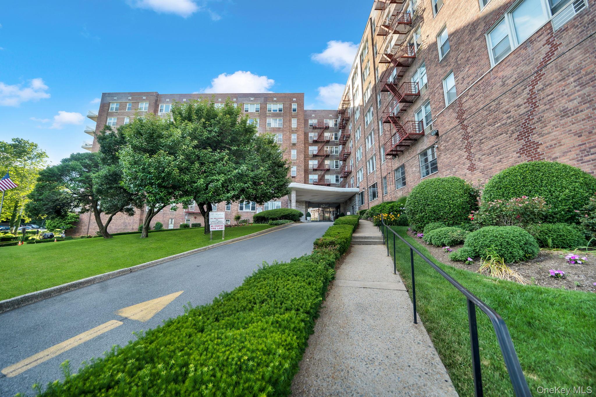 333 Bronx River Road, Unit 712 photo 22