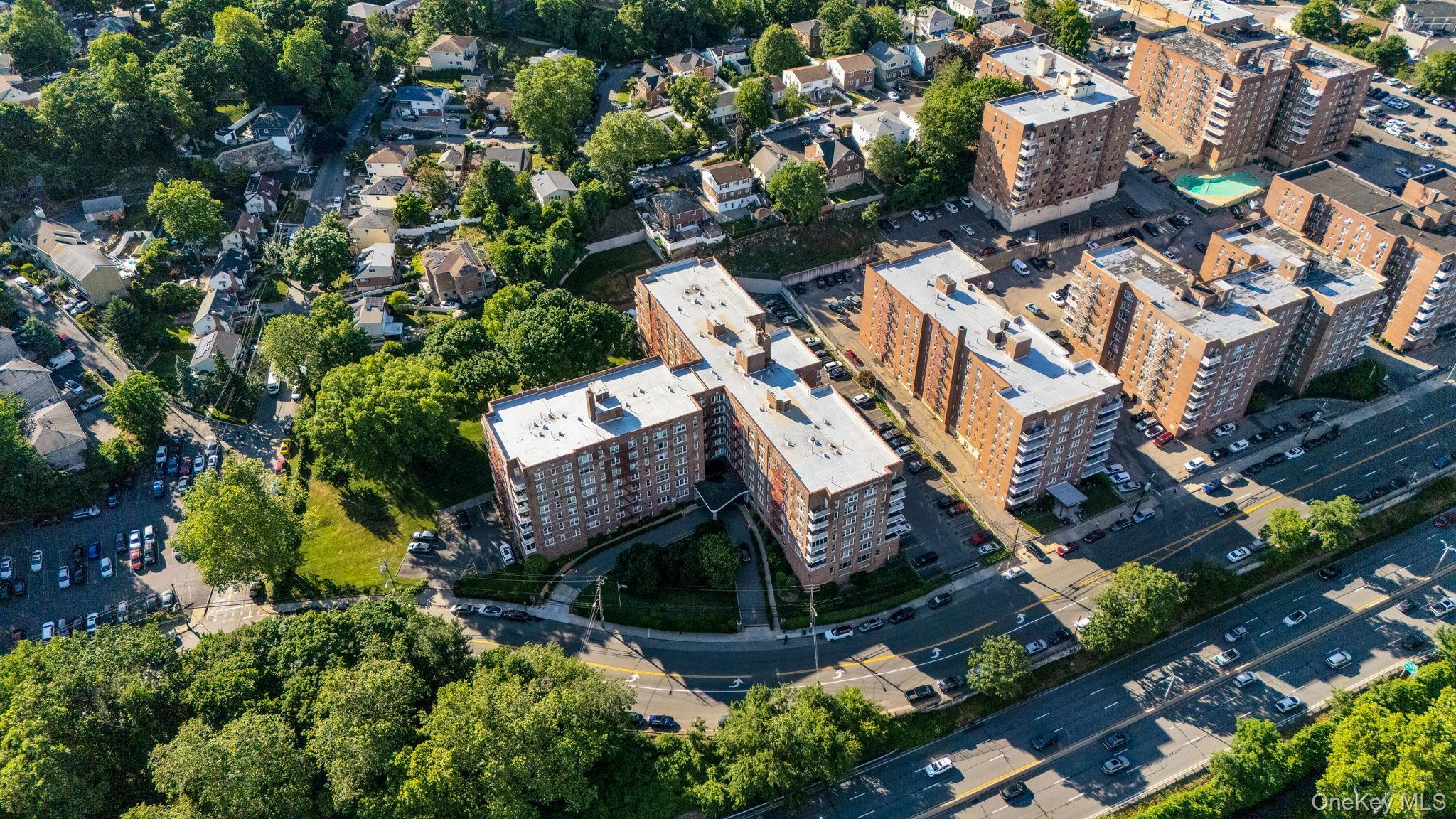 333 Bronx River Road, Unit 712 photo 27