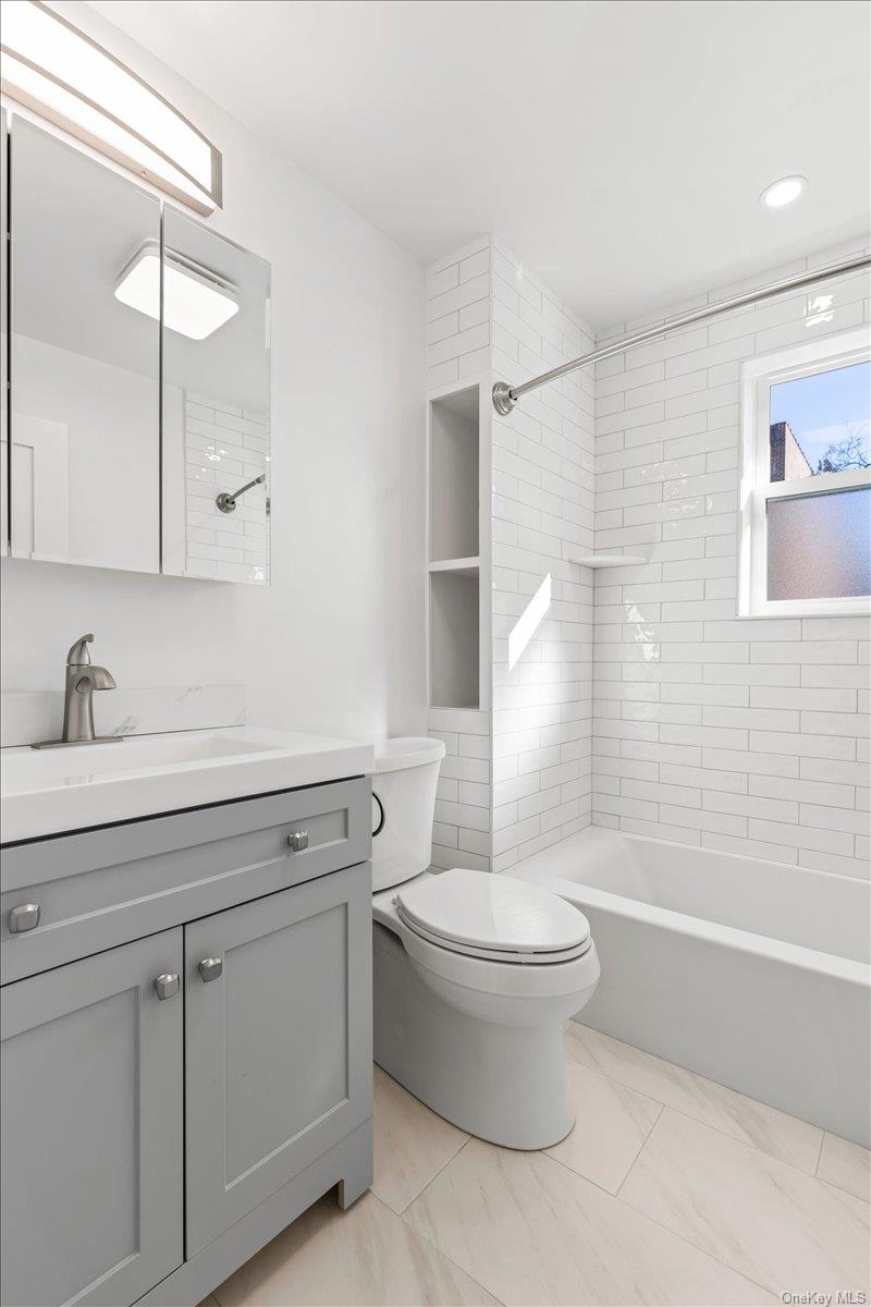 19 Maple Avenue, Unit A photo 29