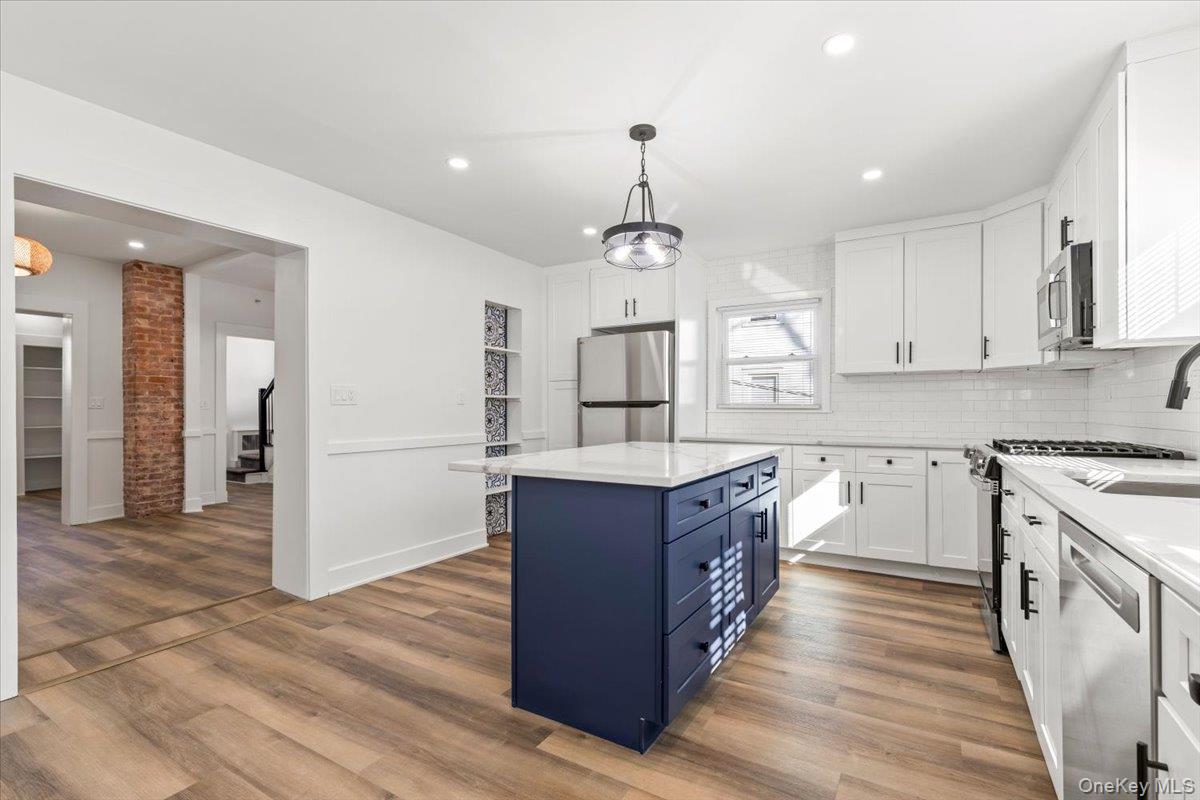 19 Maple Avenue, Unit A photo 11