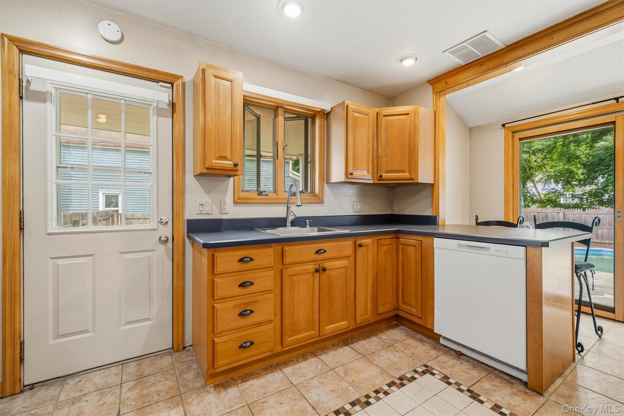 15 Delaware Street – For Sale photo 11
