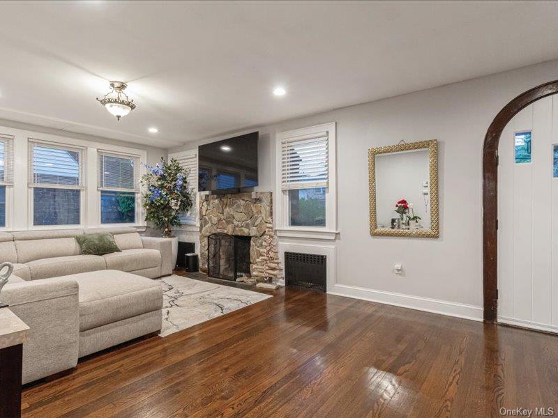 167 Lakeview Ave – For Sale photo 3