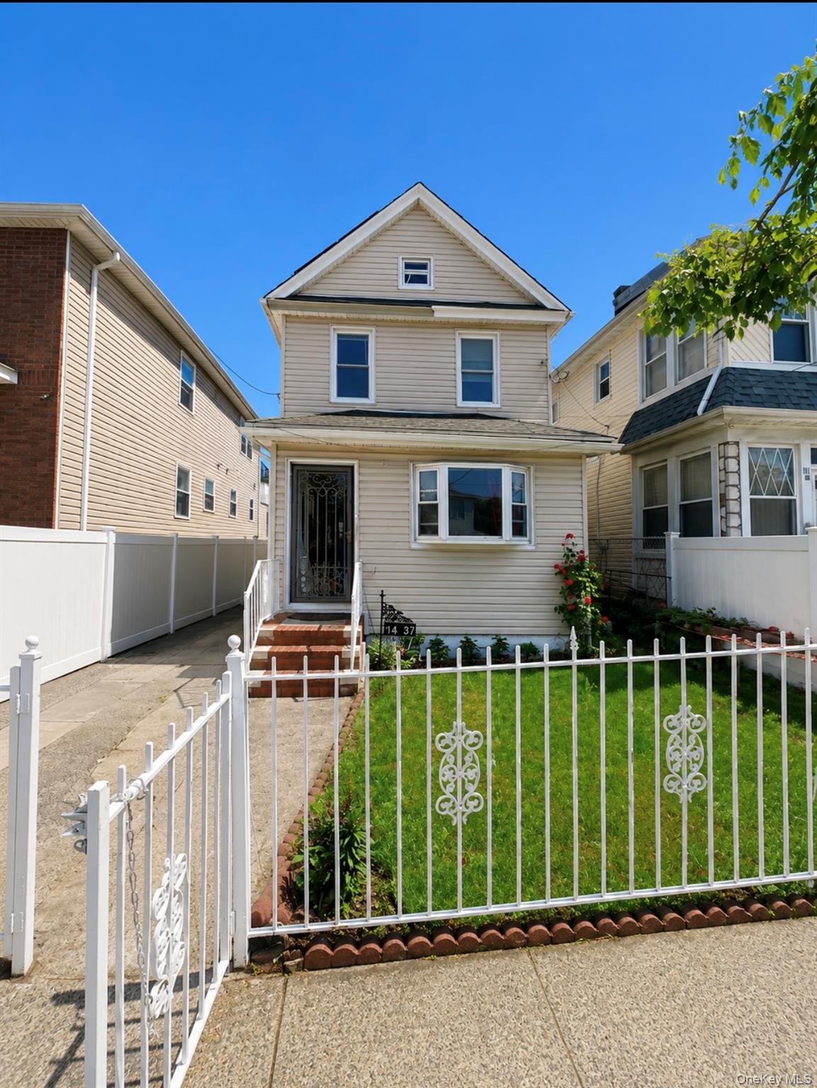 11437 157th Street – For Sale