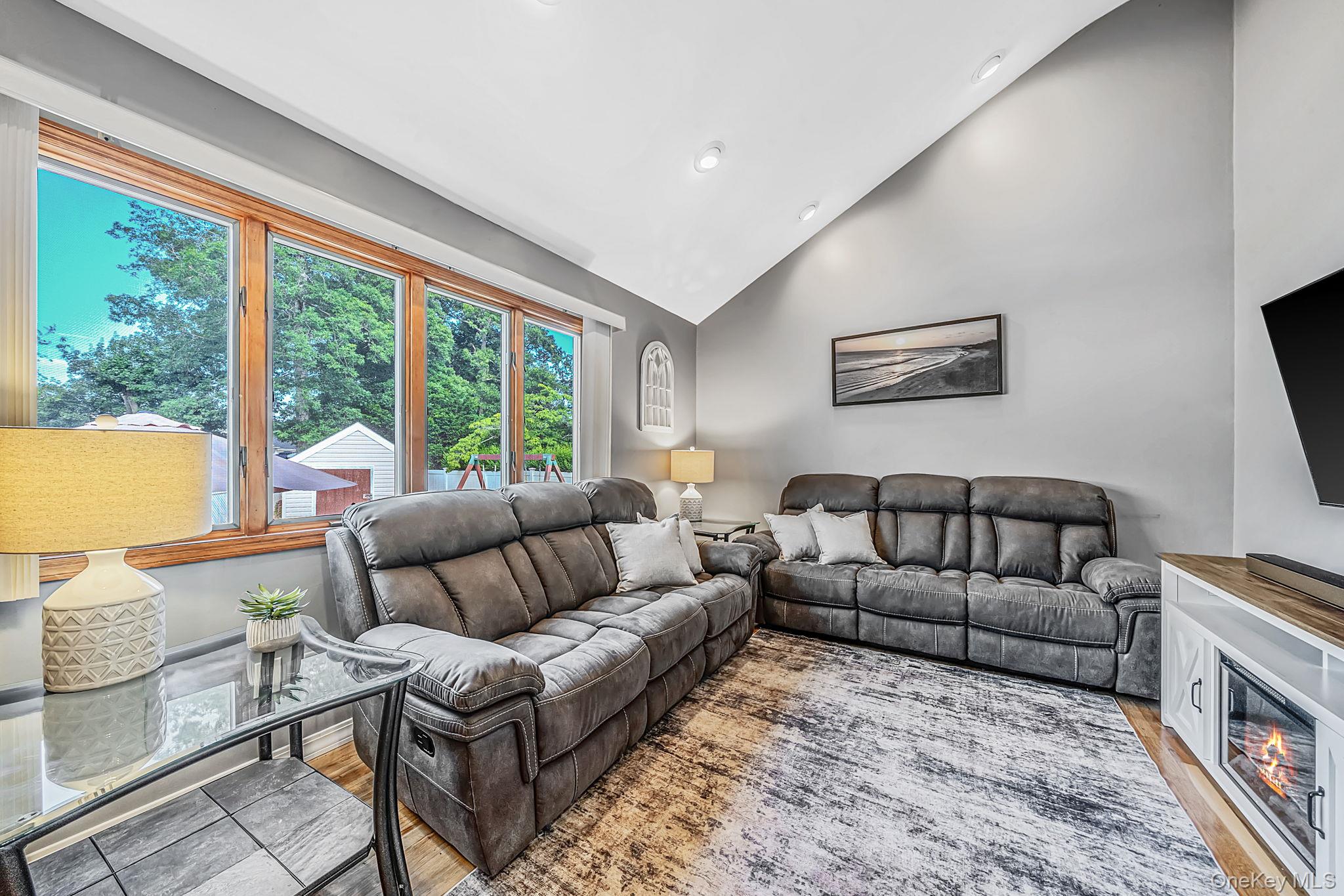 71 Colony Road – For Sale photo 12