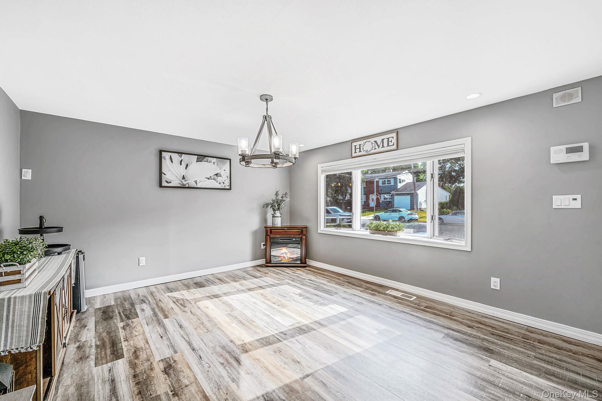 71 Colony Road – For Sale photo 4