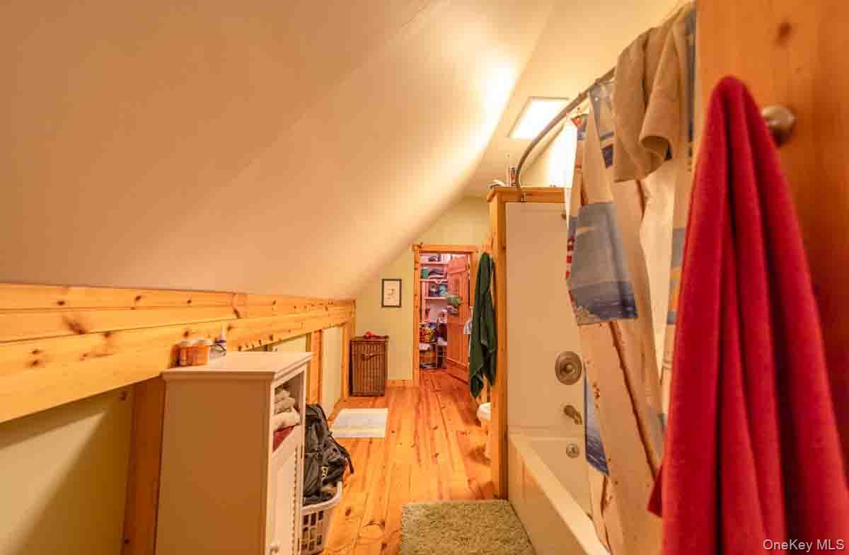 150 Wildwood Drive, Unit 20 photo 21