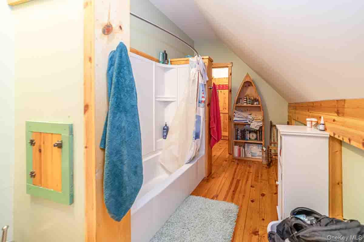 150 Wildwood Drive, Unit 20 photo 22
