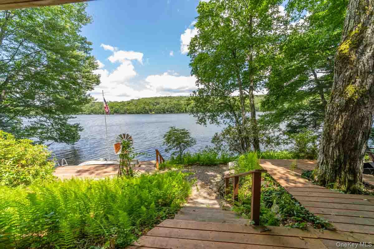 150 Wildwood Drive, Unit 20 photo 37