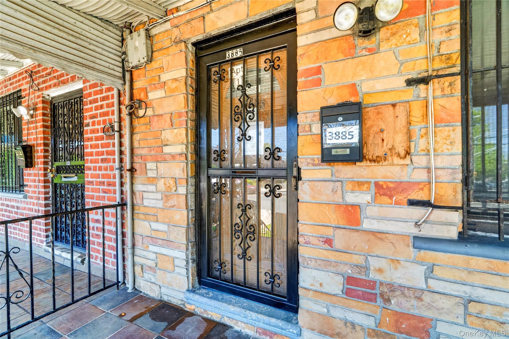 3885 Paulding Avenue – For Sale photo 16