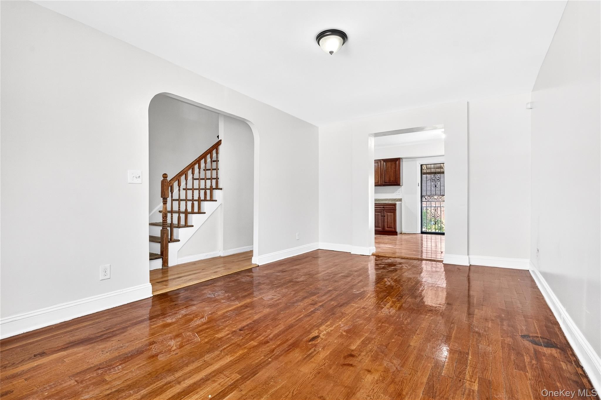 3885 Paulding Avenue – For Sale photo 4