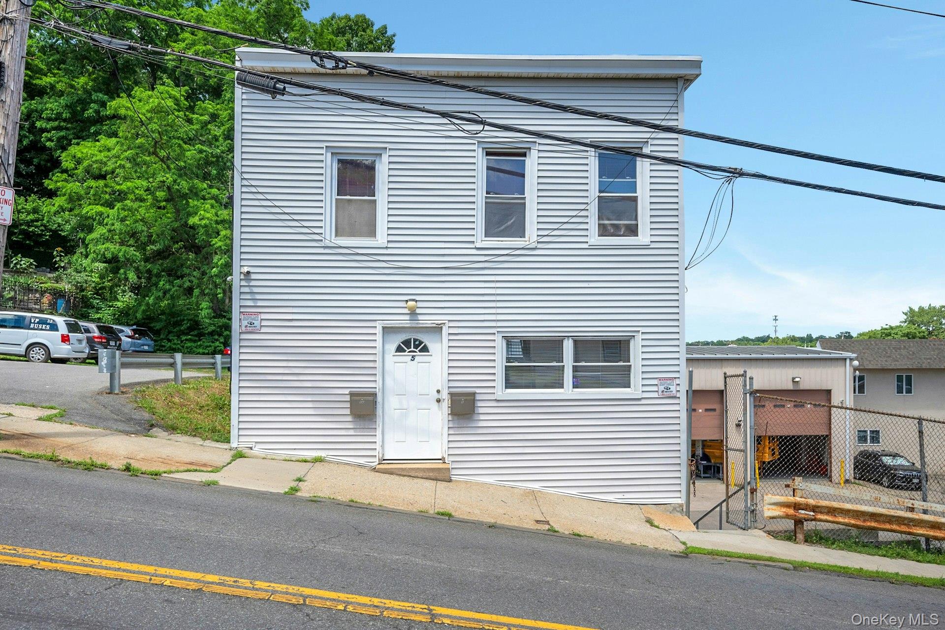 5 Montague Street – For Rent