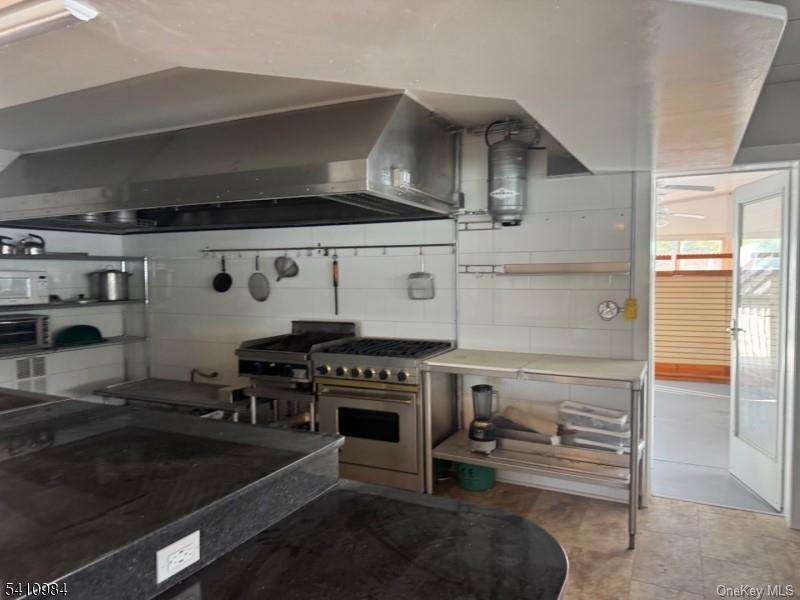 634 Jersey Avenue – For Rent photo 6