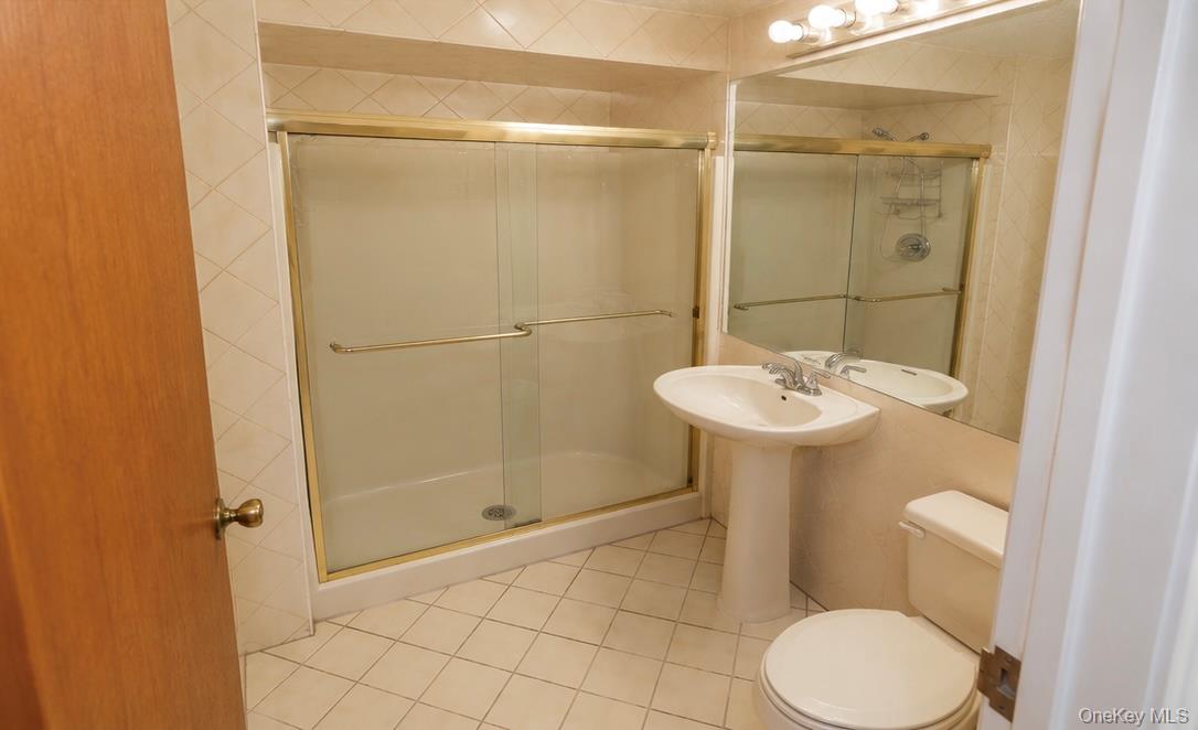 563 Ellsworth Avenue, Unit 3 photo 10