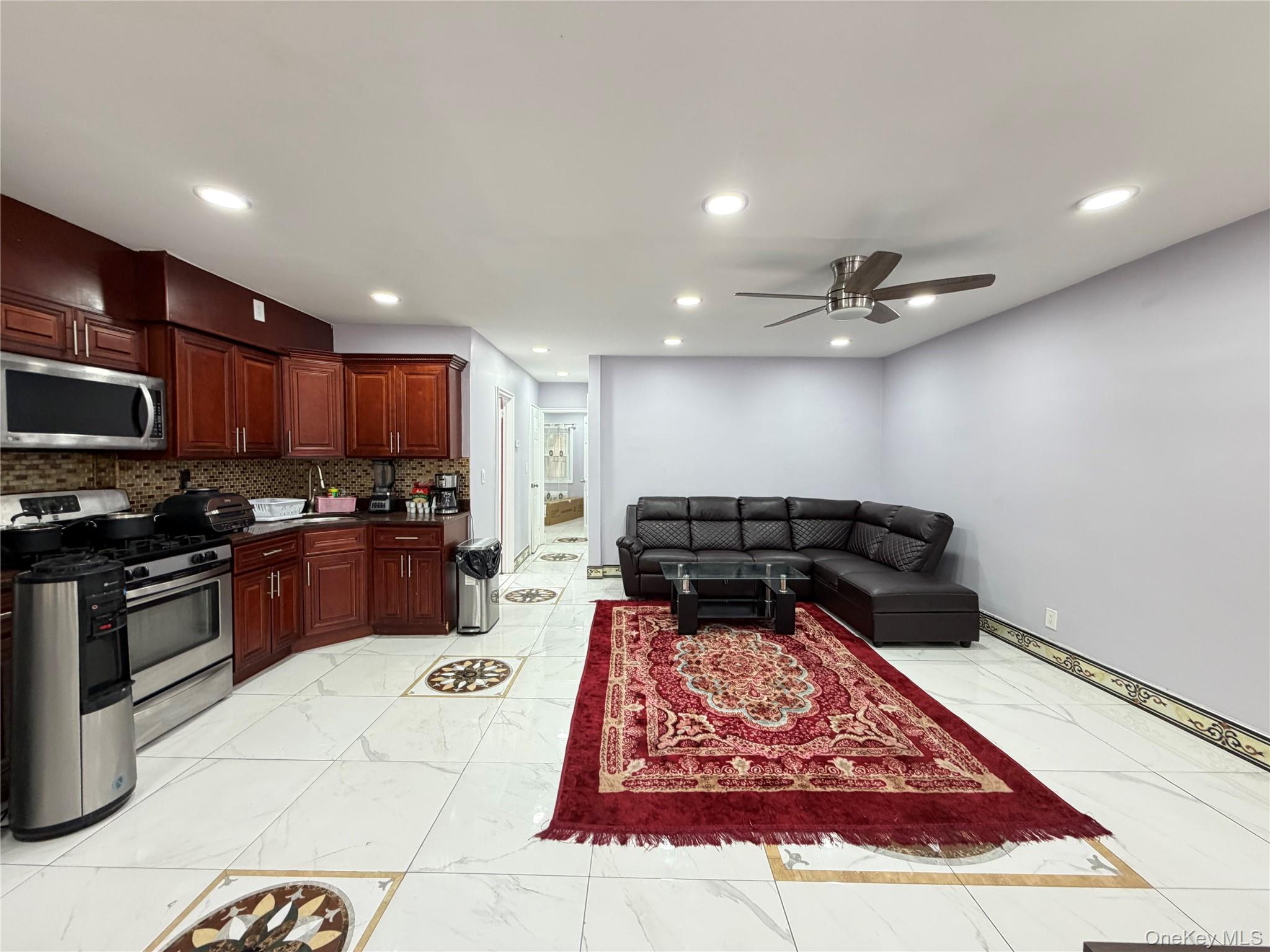 155-17 65 Avenue – For Sale photo 4