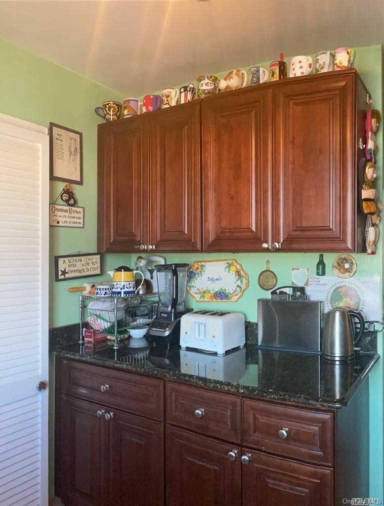 61-20 Grand Central Parkway, Unit C 705 photo 12