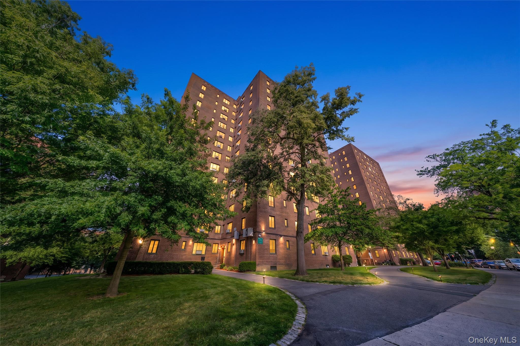 14 Metropolitan Oval, Unit 8D