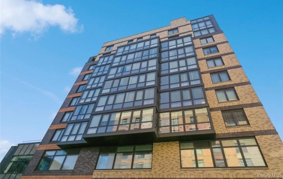 39-16 Prince Street, Unit 8E photo 3