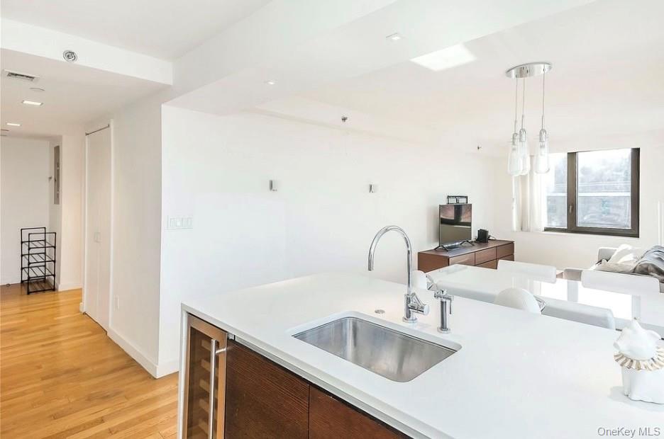 39-16 Prince Street, Unit 8E photo 8