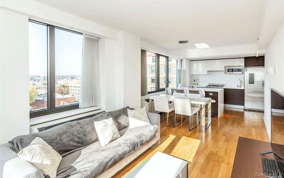 39-16 Prince Street, Unit 8E photo 5