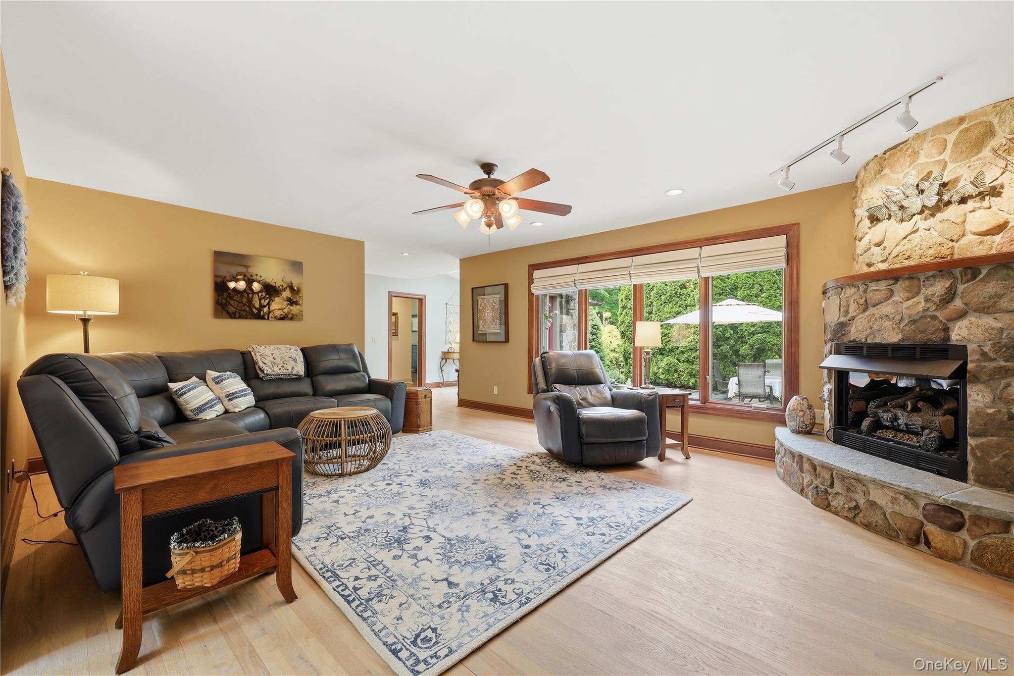 39 Loughran Lane – For Sale photo 7
