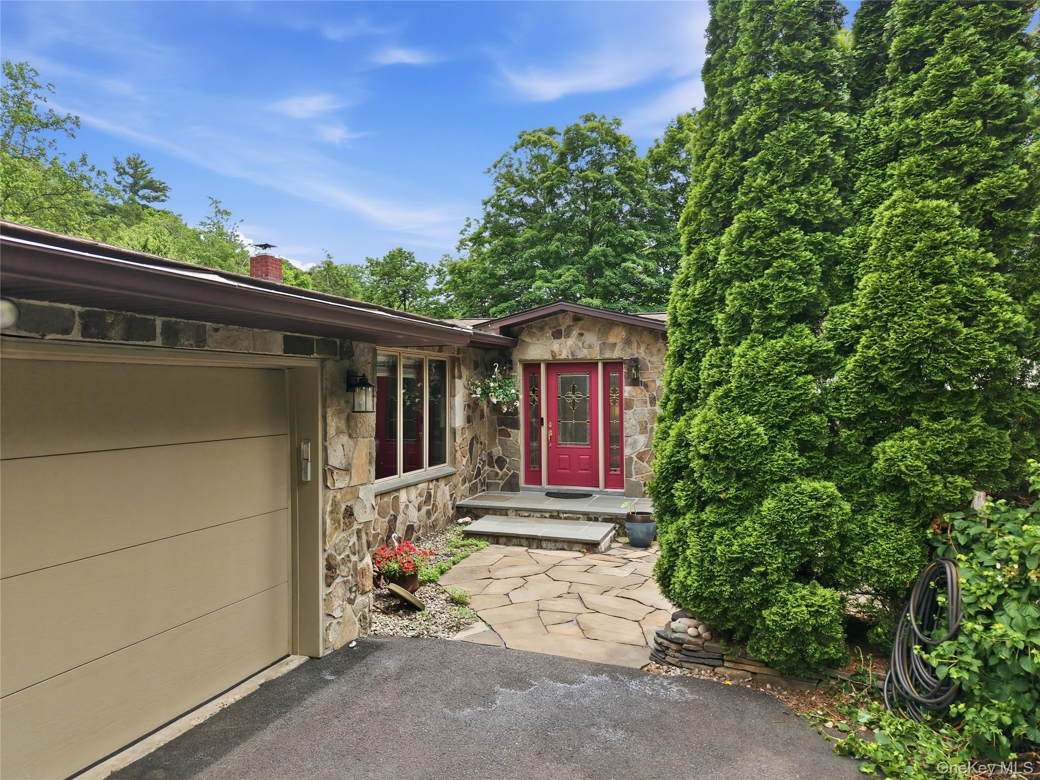 39 Loughran Lane – For Sale photo 2