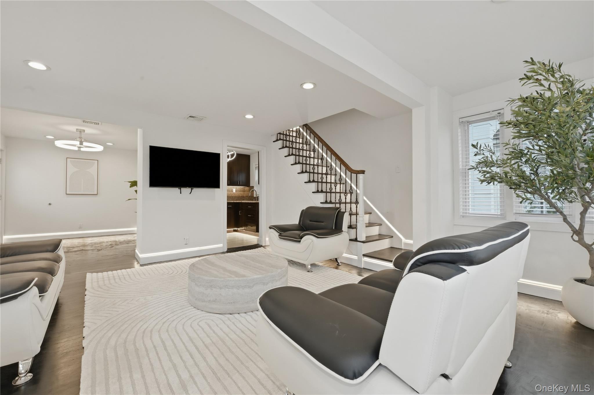 6 Prospect Street – For Sale photo 3