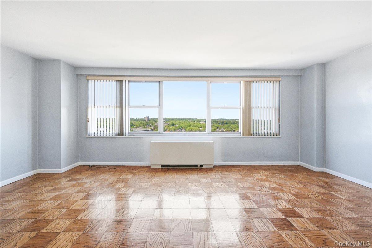 70-25 Yellowstone Boulevard, Unit 15P photo 3