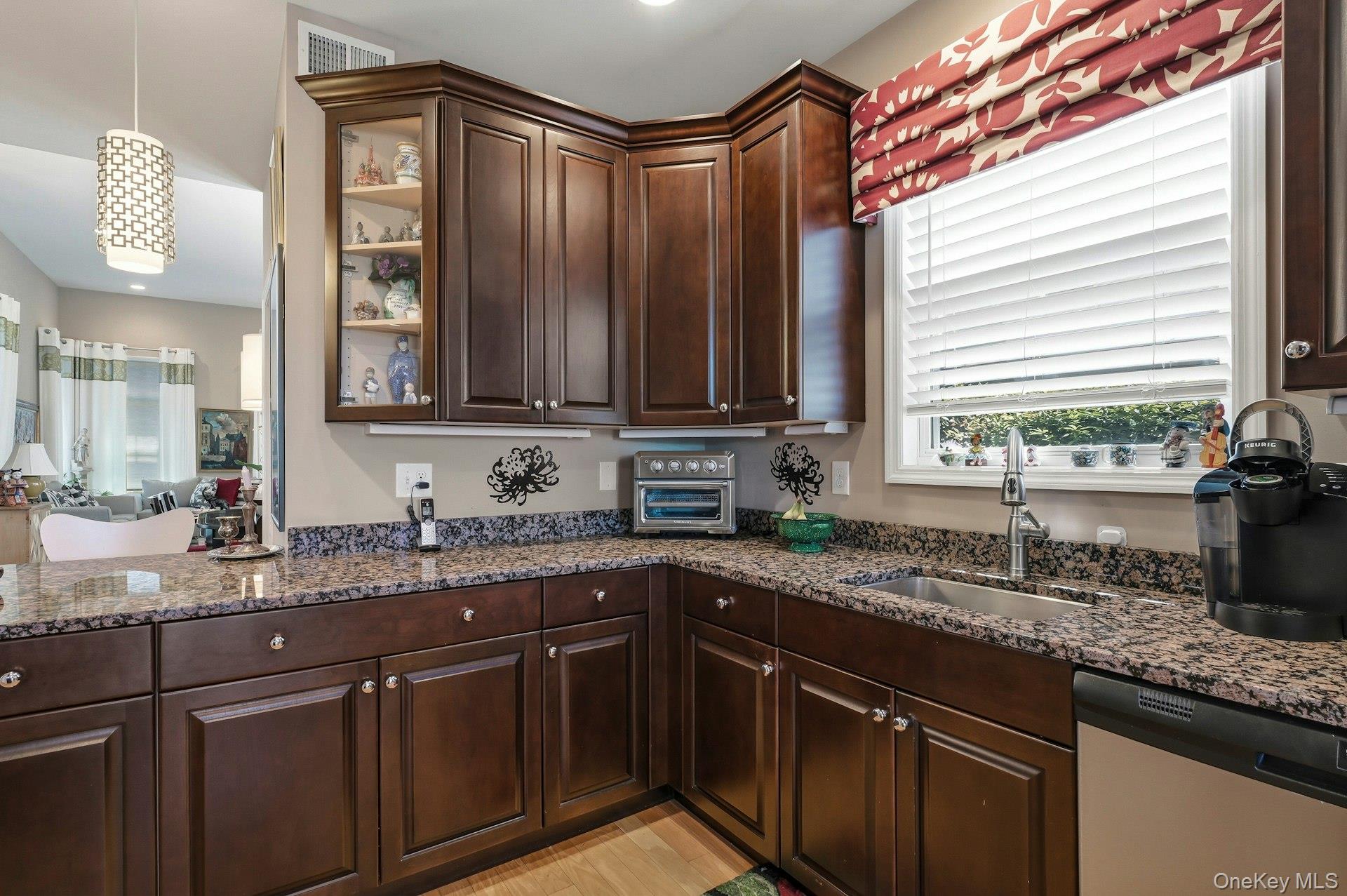 163 AUGUSTA Drive, Unit 163 photo 25