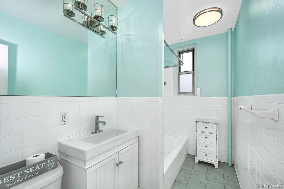 472 Gramatan Avenue, Unit DD3 photo 11