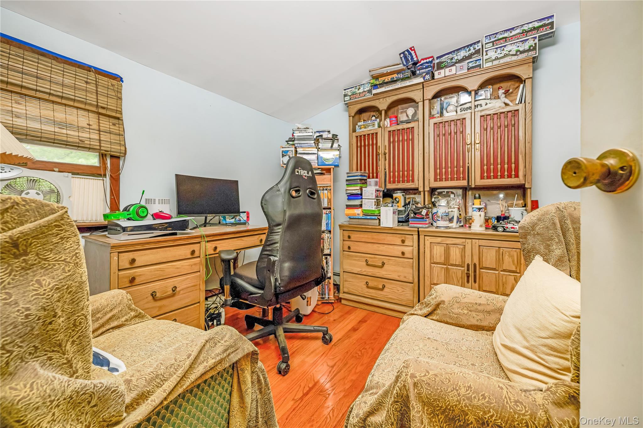 407 Sheridan Boulevard – For Sale photo 17