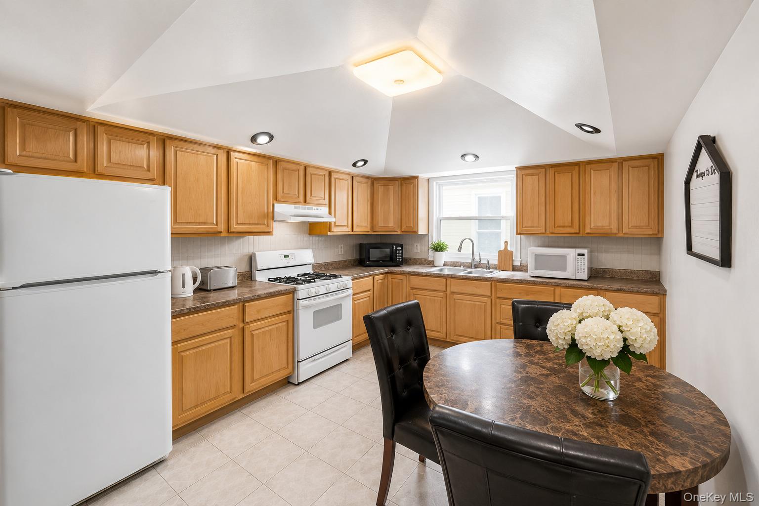 1716 Fowler Avenue – For Sale photo 6