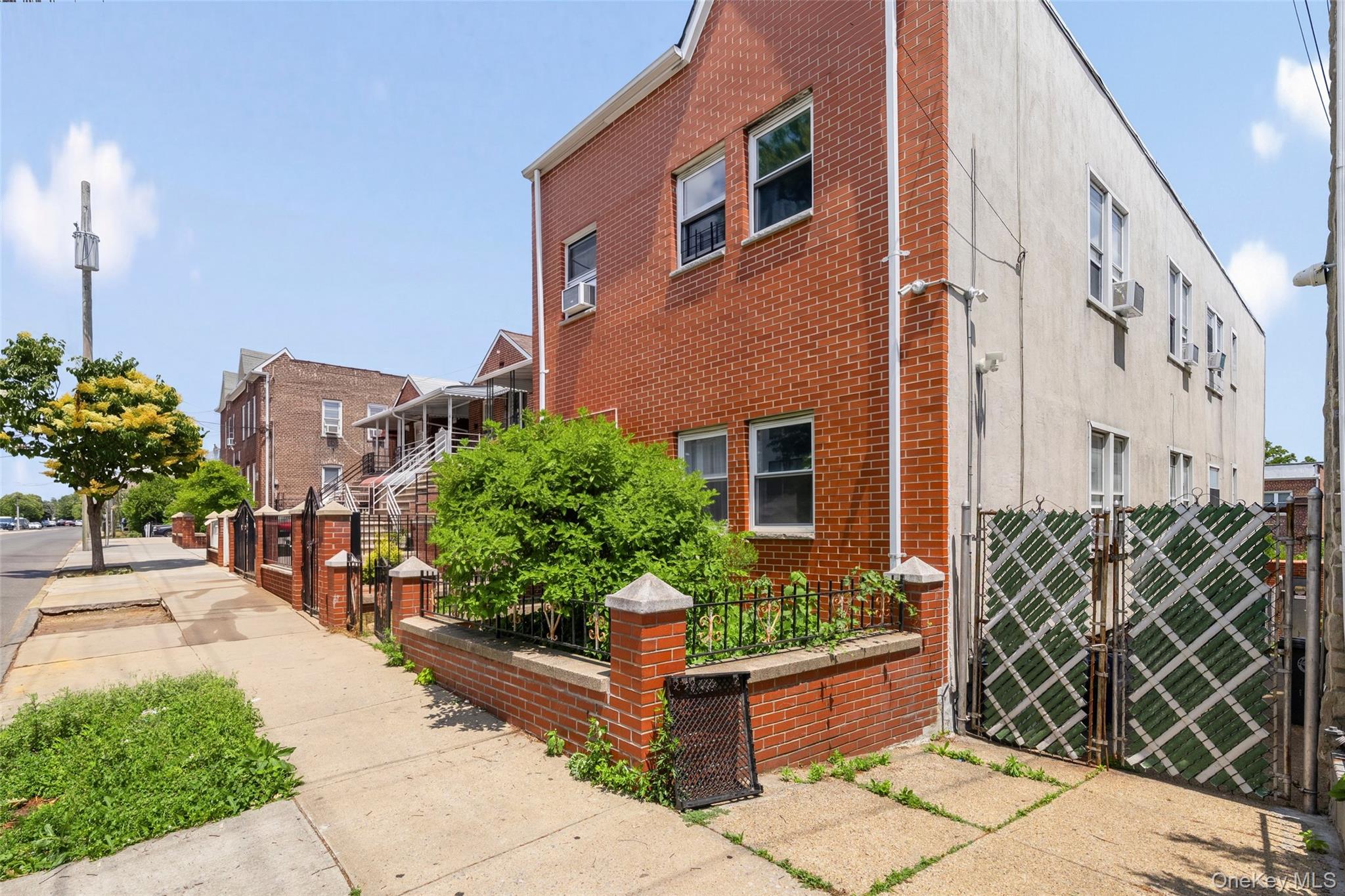 1716 Fowler Avenue – For Sale photo 4