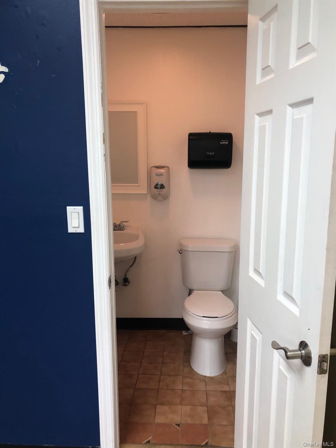 7407 Myrtle Avenue – For Rent photo 5