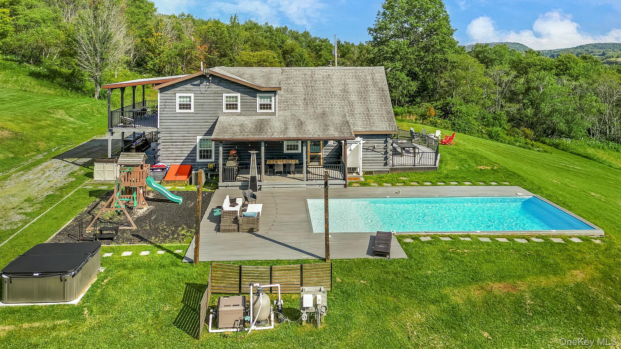 103 Breezy Hill Road, Unit 1 photo 2