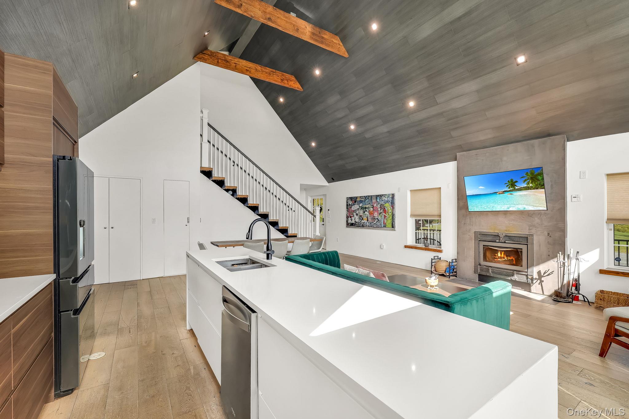 103 Breezy Hill Road, Unit 1 photo 9