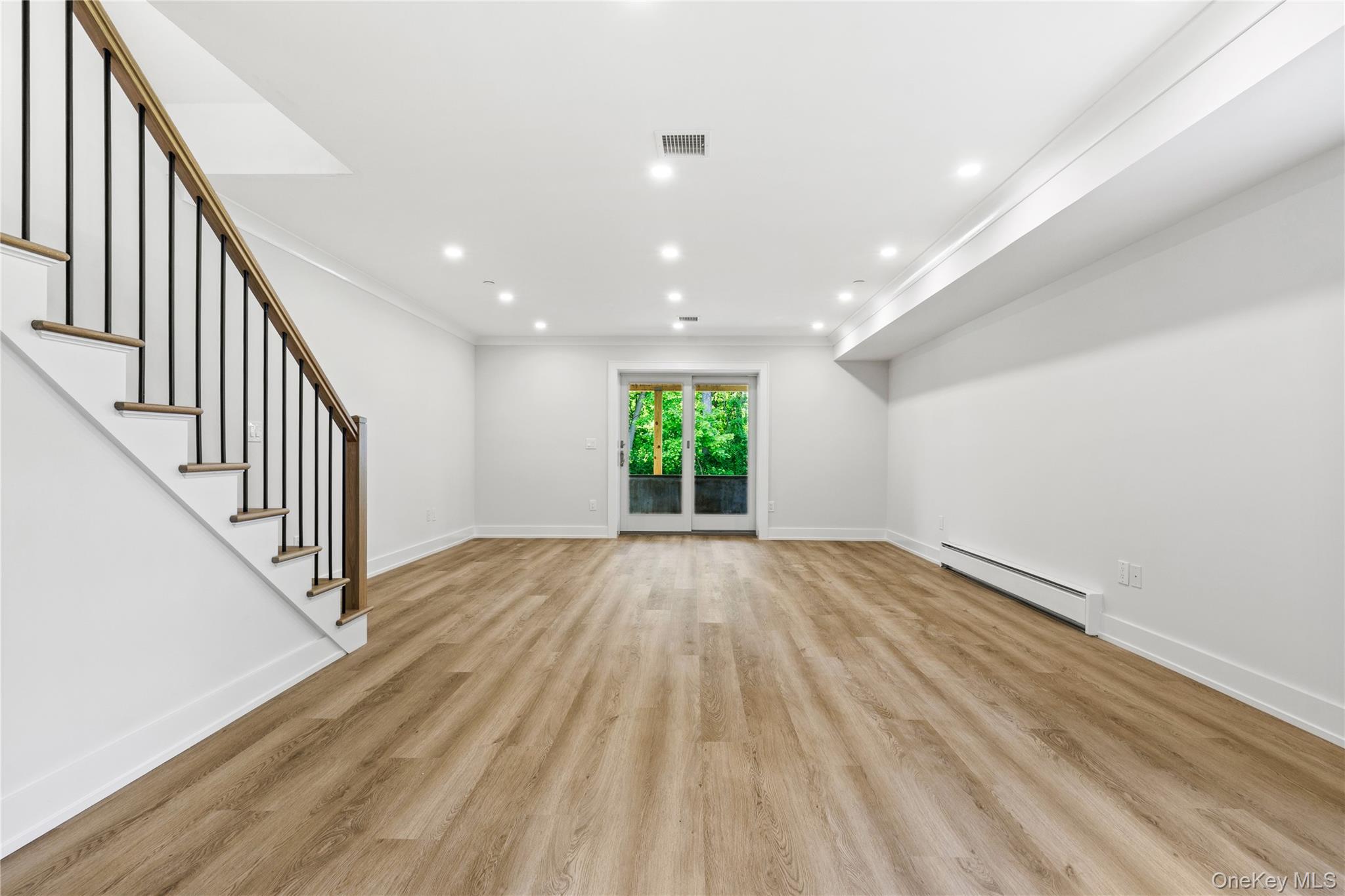 86 A Maple Avenue – For Rent photo 23