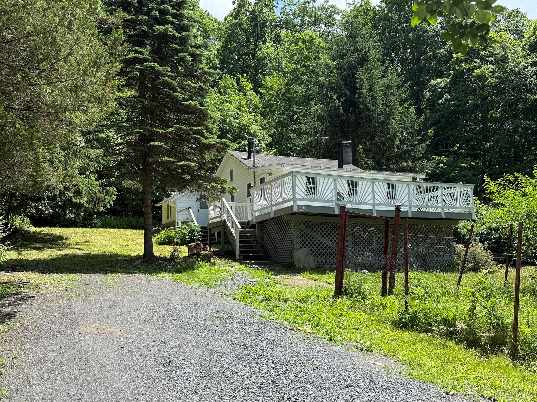 25 Gloria Trail – For Rent
