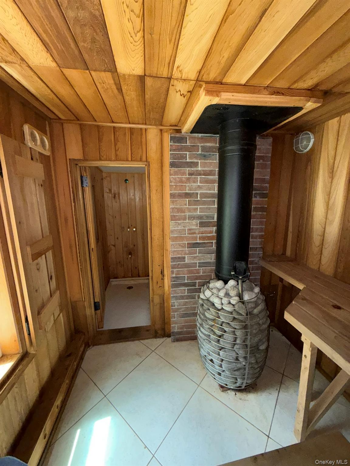 25 Gloria Trail – For Rent photo 12