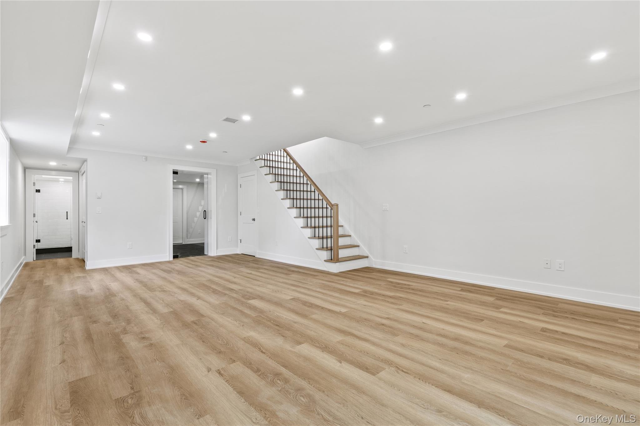 86 B Maple Avenue – For Rent photo 22