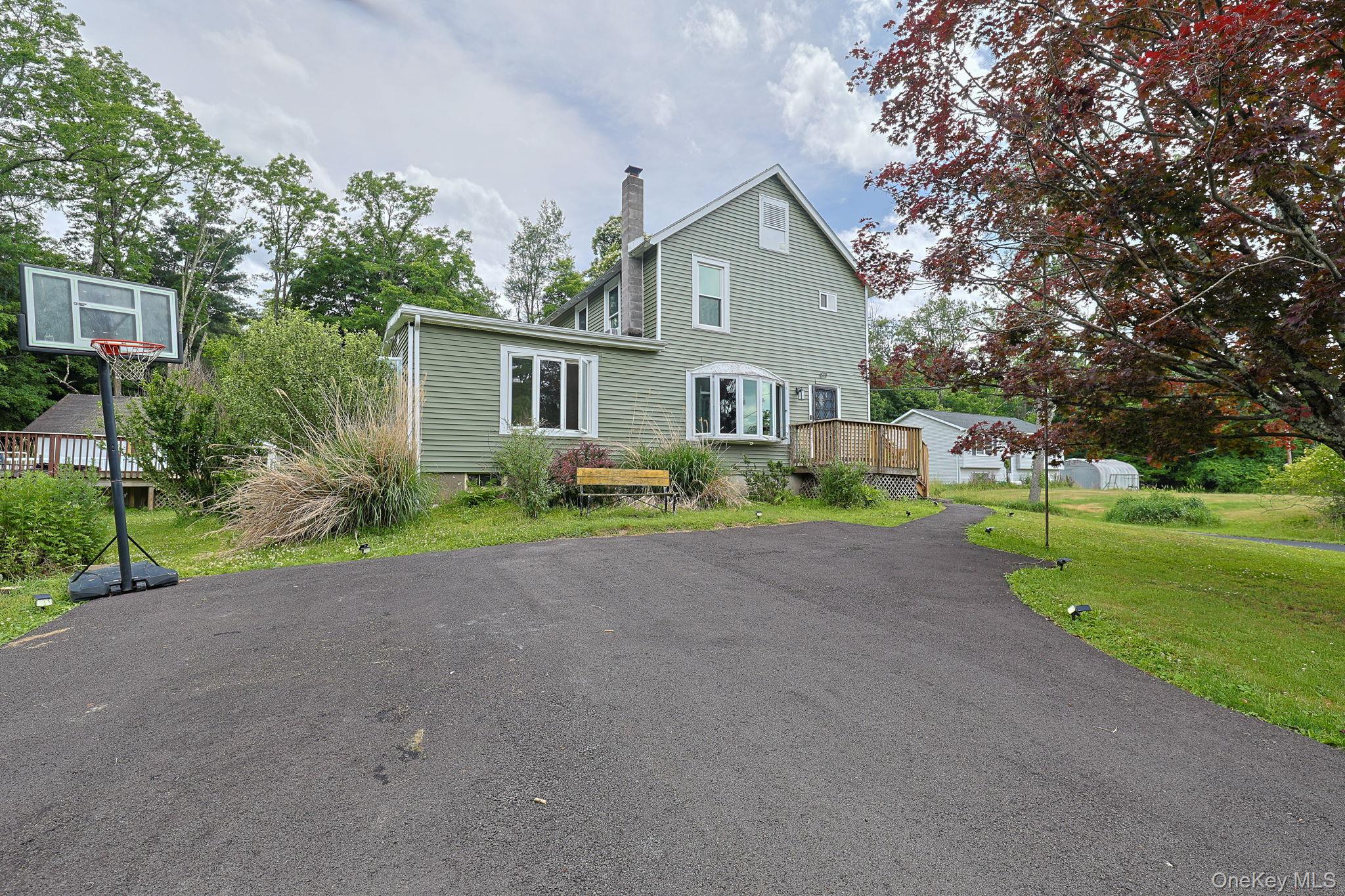 678 Prosperous Valley Road – For Sale