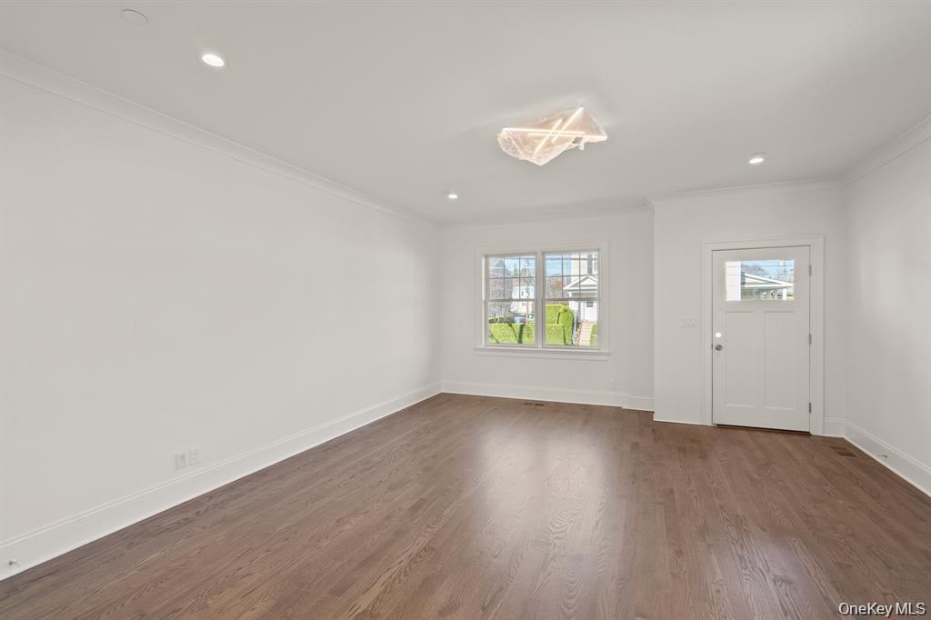 31 Maple Avenue – For Rent photo 3